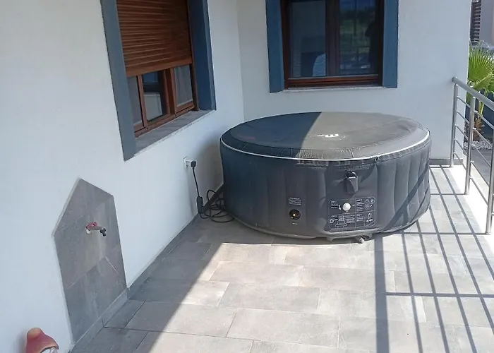 Sun House * Vrasná